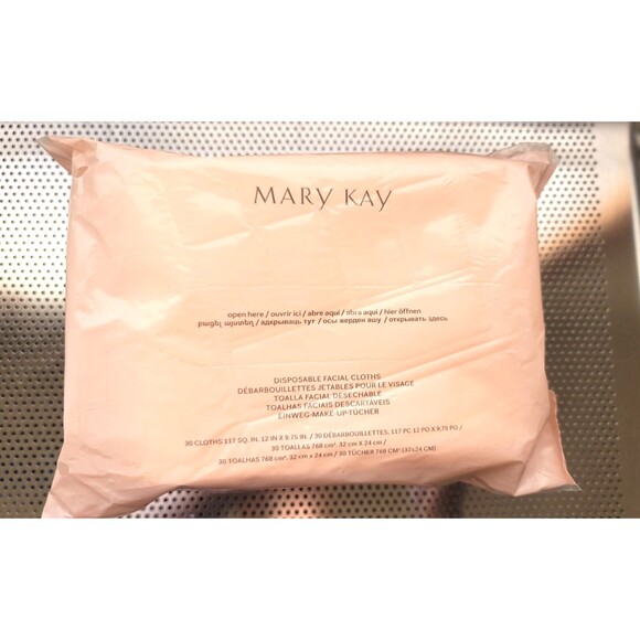 Mary Kay DISPOSABLE FACIAL CLOTHS 30 CT each 2 packages NEW/SEALED - Picture 1 of 4